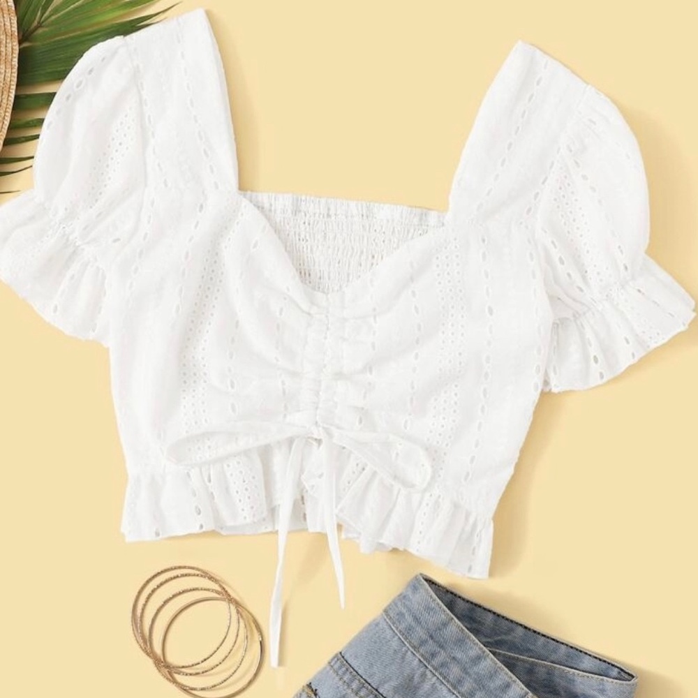 WHITE CROP TOP